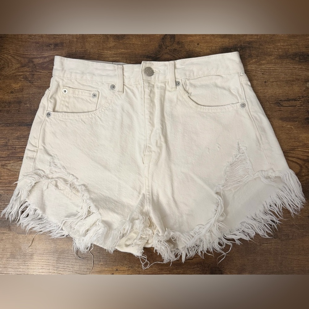 Pull&Bear Off-White Distressed Frayed Hem Jean Shorts